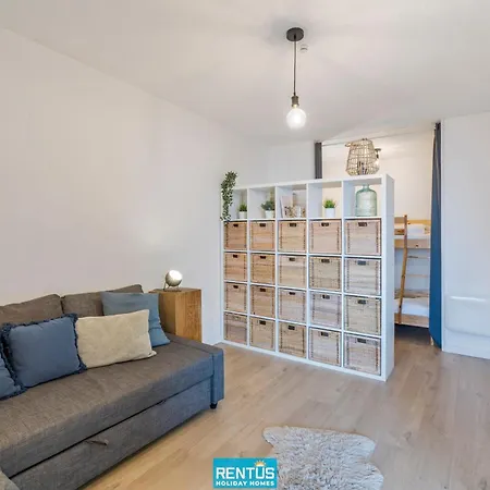Apartment Sandy View - Spacious Flat Near The *